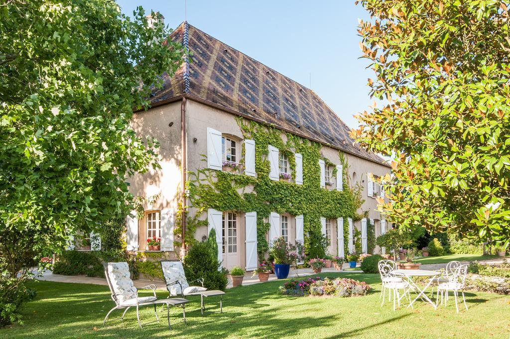 Le Petit Manoir Des Bruyeres Bed & Breakfast Villefargeau Екстериор снимка