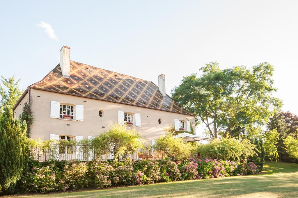 Le Petit Manoir Des Bruyeres Bed & Breakfast Villefargeau Екстериор снимка
