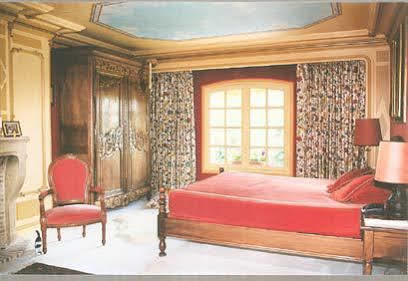 Le Petit Manoir Des Bruyeres Bed & Breakfast Villefargeau Екстериор снимка
