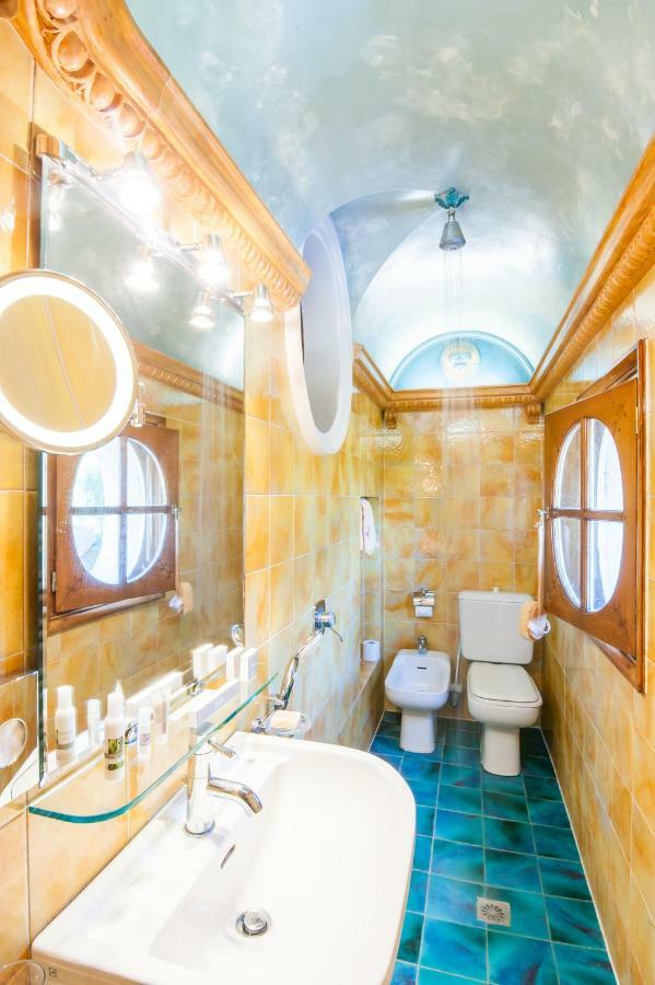 Le Petit Manoir Des Bruyeres Bed & Breakfast Villefargeau Екстериор снимка