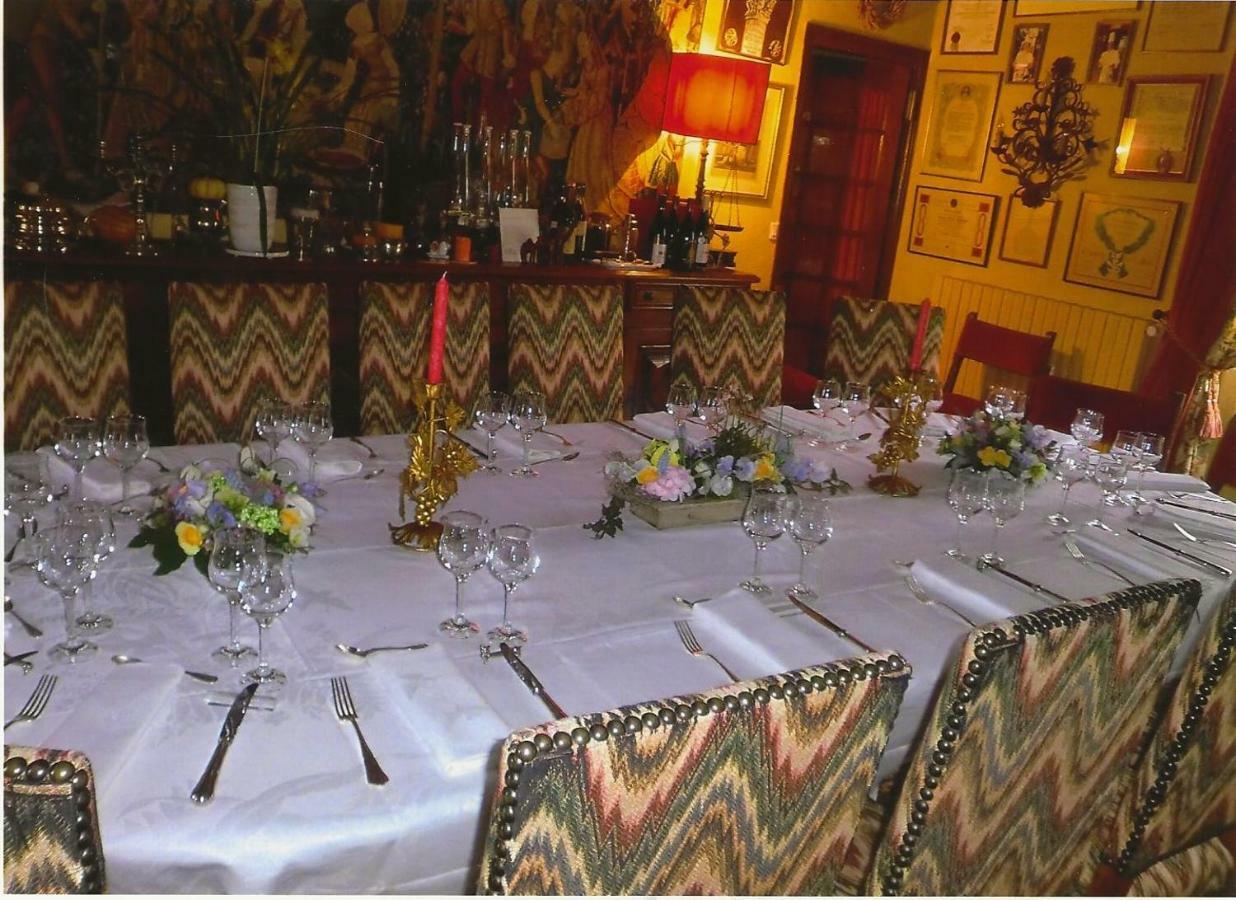 Le Petit Manoir Des Bruyeres Bed & Breakfast Villefargeau Екстериор снимка